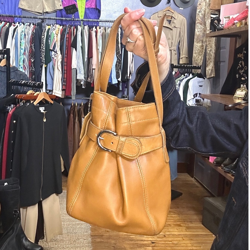Vintage Coach British Tan Leather Belted Bucket Crossbody Bag 4156 USA Made - Picture 5 of 8